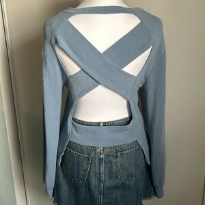 VOV Women’s Sample Knit Pullover Cut Out Back Sweater